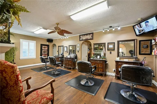 $1,250,000 | 203 Southwest Jefferson Street, Lee's Summit, MO 64063