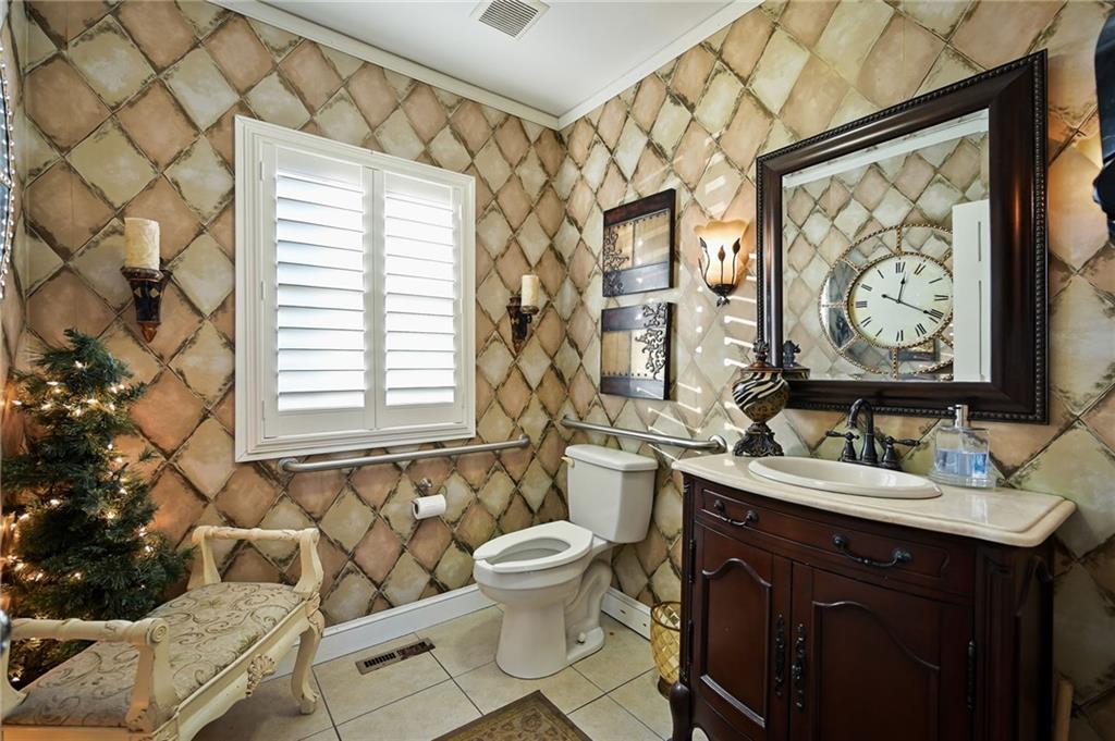 203 Southwest Jefferson Street Lee's Summit, MO 64063 - Photo 10 of 24