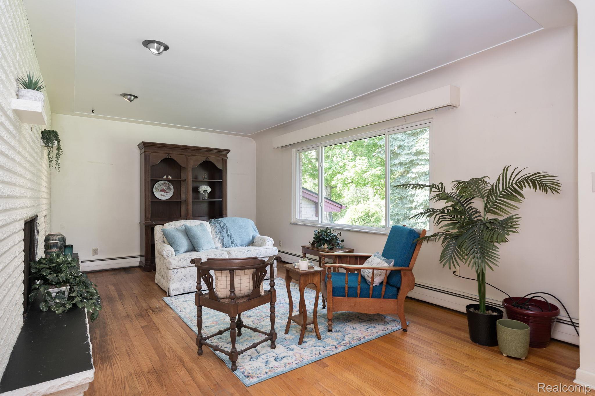5871 Brewster Road Rochester, MI 48306 - Photo 17 of 50 6-web-or-mls-5871 Brewster Rd-6.jpg