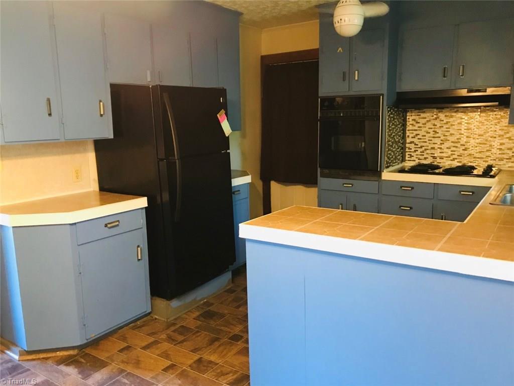 359 Holcomb Road Traphill, NC 28685 - Photo 10 of 16 Gallery Image 10