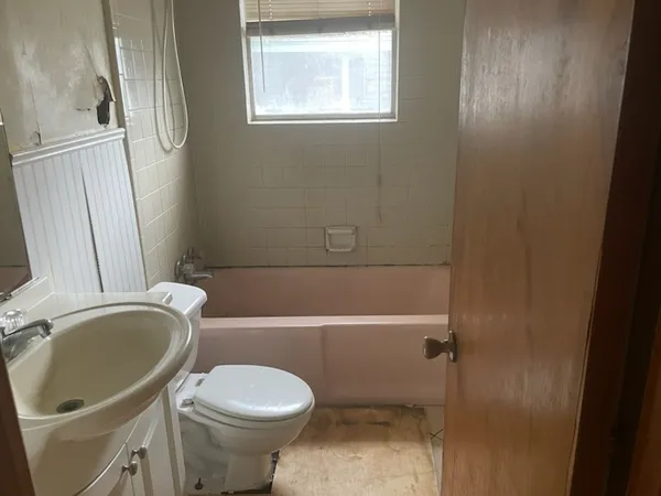 $94,900 | 410 Hazel Avenue, Rockdale, TX 76567