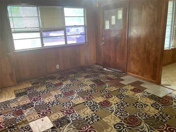 $94,900 | 410 Hazel Avenue, Rockdale, TX 76567