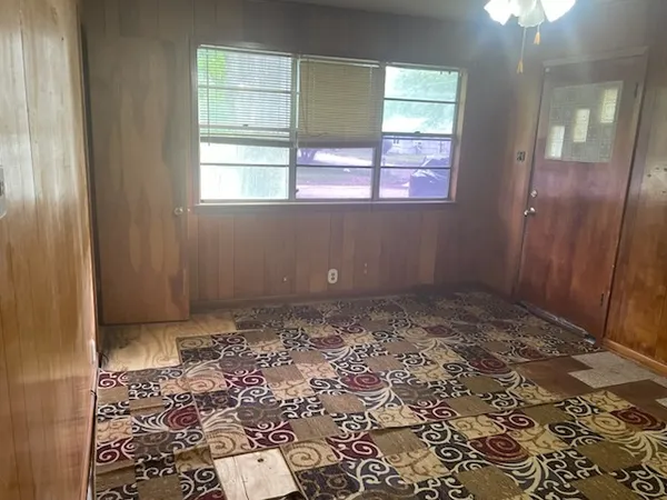 $94,900 | 410 Hazel Avenue, Rockdale, TX 76567