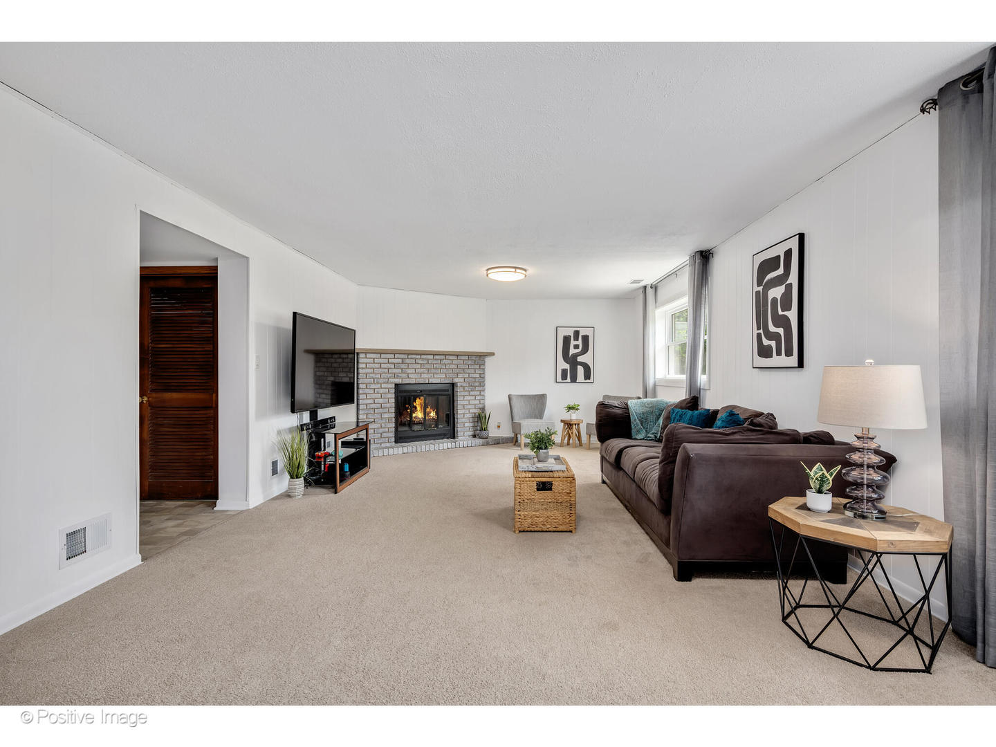 7108 Dexter Road Downers Grove, IL 60516 - Photo 9 of 21 Gallery Image 9