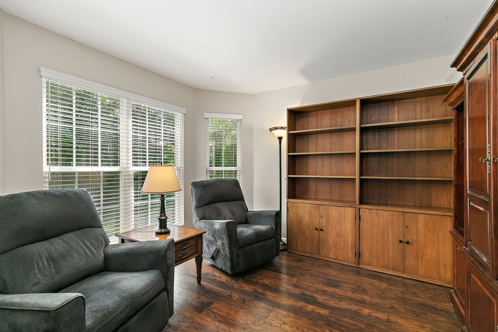 1248 Coldspring Road Elgin, IL 60120 - Photo 5 of 19