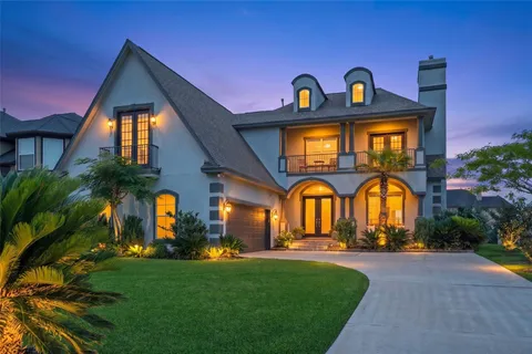 $899,999 | 10812 Bourbon Street, Willis, TX 77318