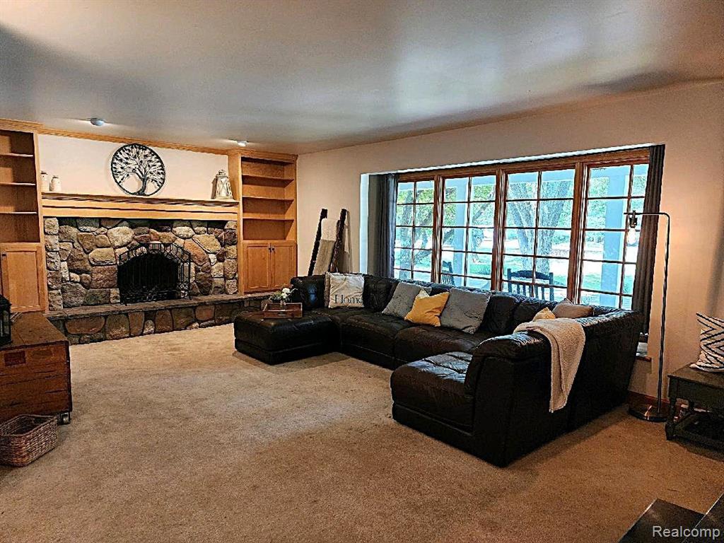 4581 Spring Fawn Trail Brighton, MI 48114 - Photo 10 of 53