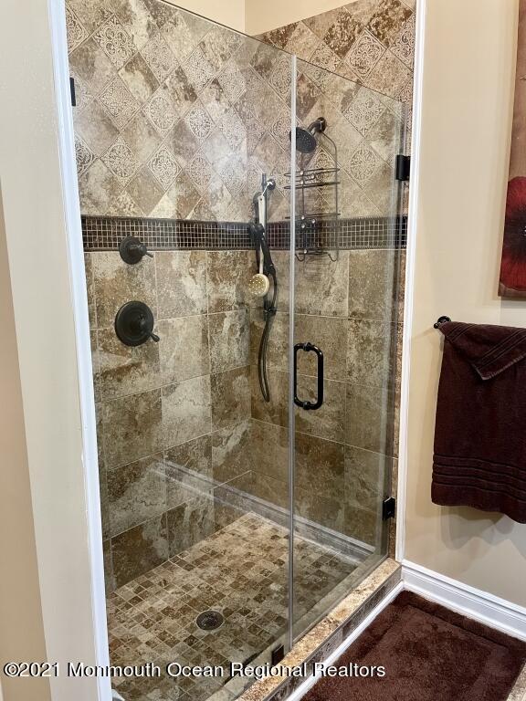 200 Jackson Mills Road Freehold, NJ 07728 - Photo 25 of 43 29-Master Shower