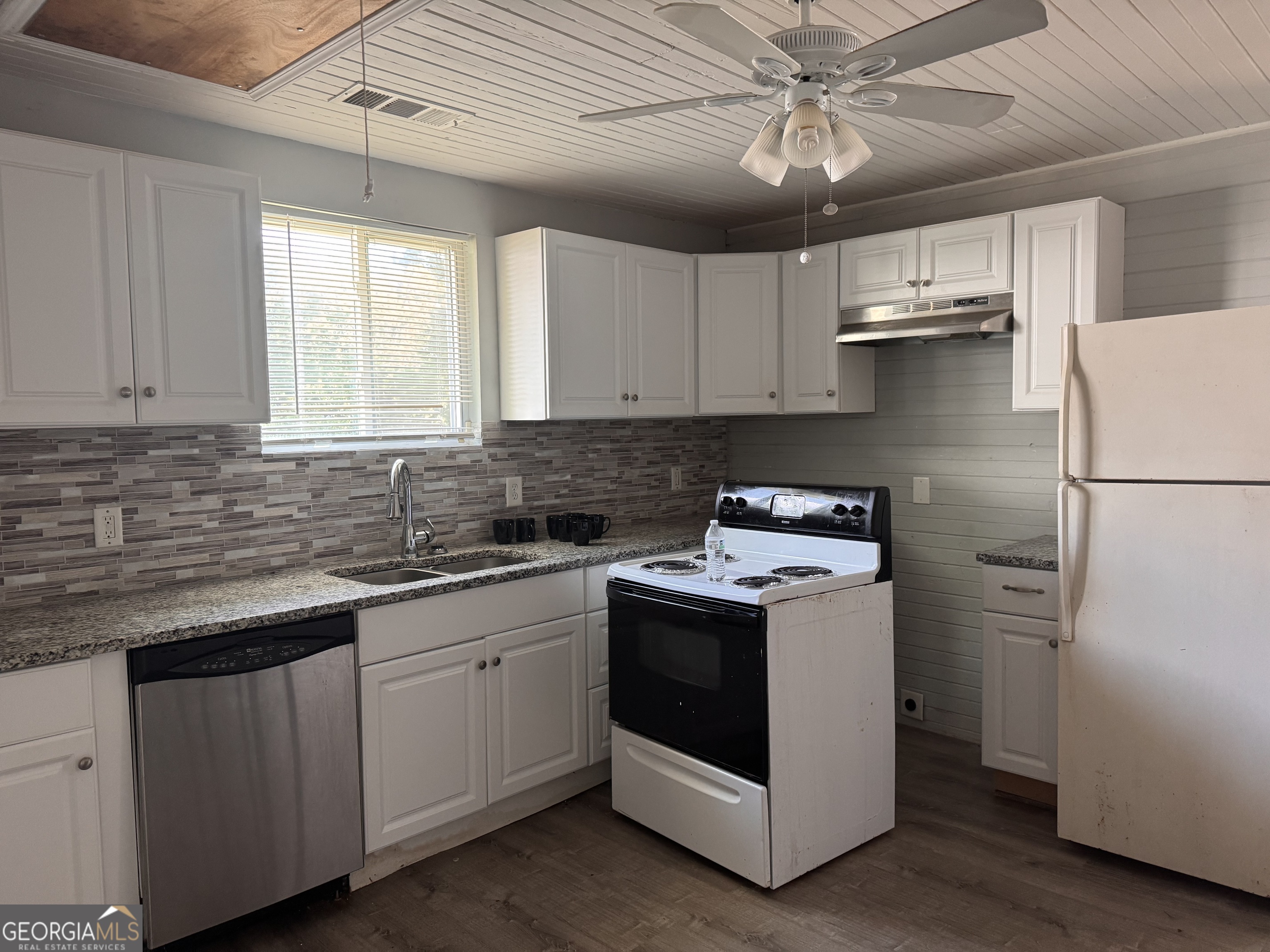 406 Shankle Road Commerce, GA 30529 - Photo 12 of 18