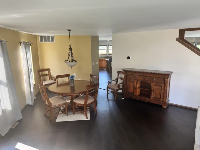 $425,000 | 25644 Barrow Road, Manhattan, IL 60442