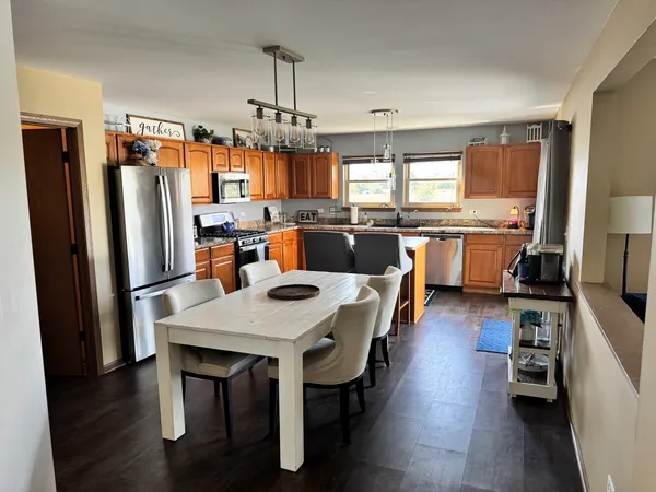 $425,000 | 25644 Barrow Road, Manhattan, IL 60442