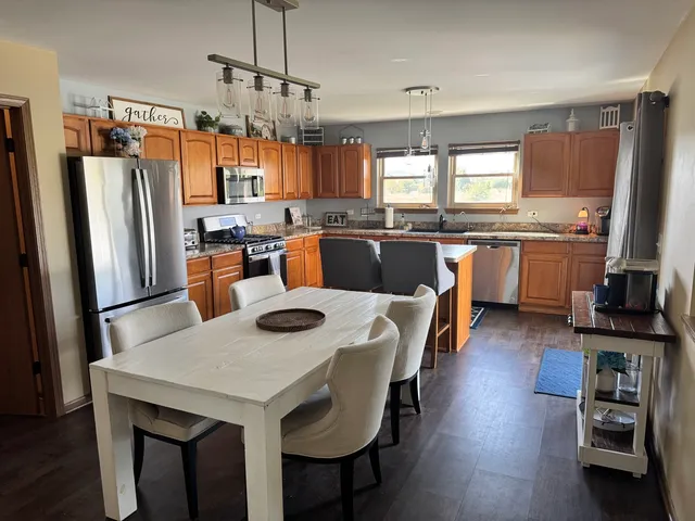 $425,000 | 25644 Barrow Road, Manhattan, IL 60442