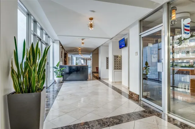 $2,150 | 6211 West Northwest Highway, Unit G514, Dallas, TX 75225