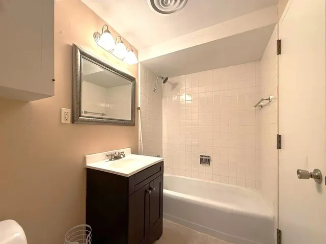 $2,150 | 6211 West Northwest Highway, Unit G514, Dallas, TX 75225