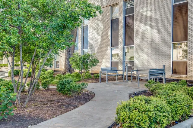 $2,150 | 6211 West Northwest Highway, Unit G514, Dallas, TX 75225