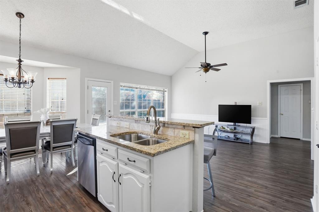 3944 Cedar Ridge Drive Bedford, TX 76021 - Photo 11 of 26