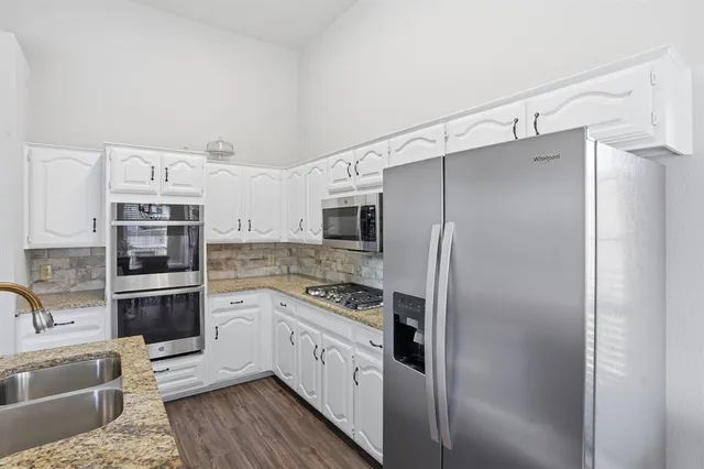 $499,000 | 3944 Cedar Ridge Drive, Bedford, TX 76021