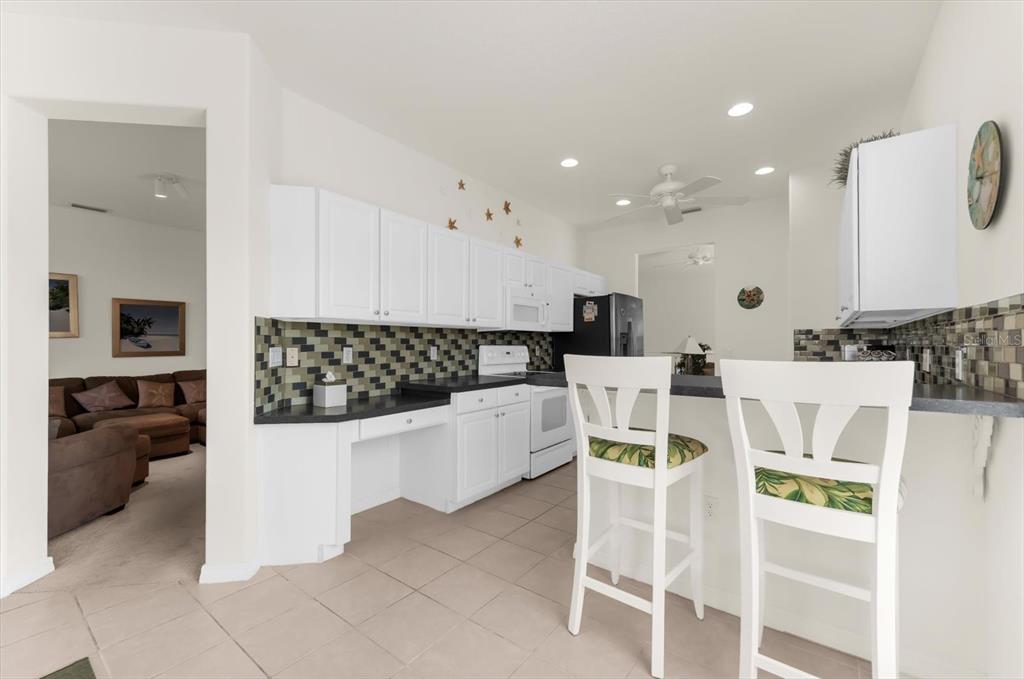 4500 Streamside Court, Unit 1408 Sarasota, FL 34238 - Photo 29 of 73
