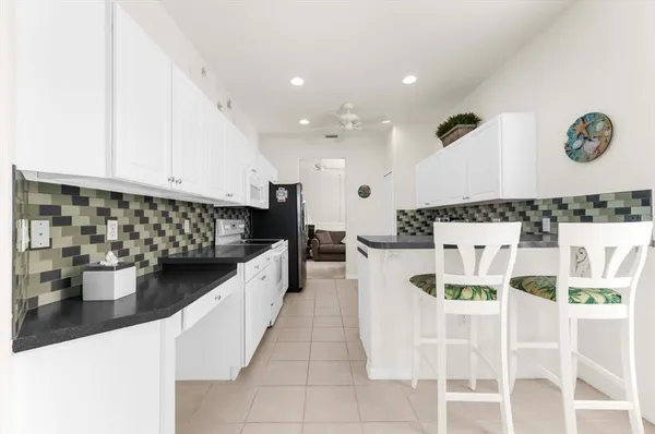$2,200 | 4500 Streamside Court, Unit 1408, Sarasota, FL 34238