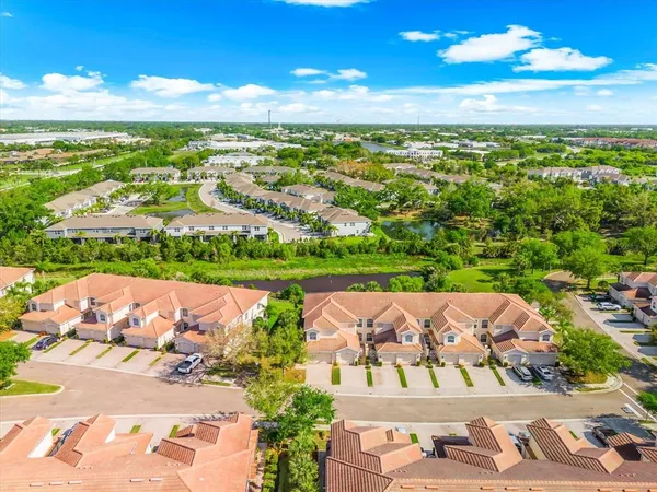 $2,200 | 4500 Streamside Court, Unit 1408, Sarasota, FL 34238