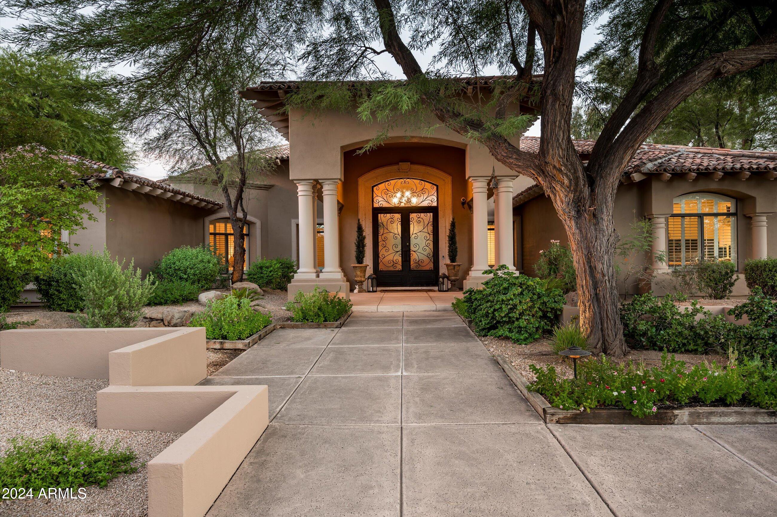 6565 East Stallion Road Paradise Valley, AZ 85253 - Photo 2 of 67 Front Entry