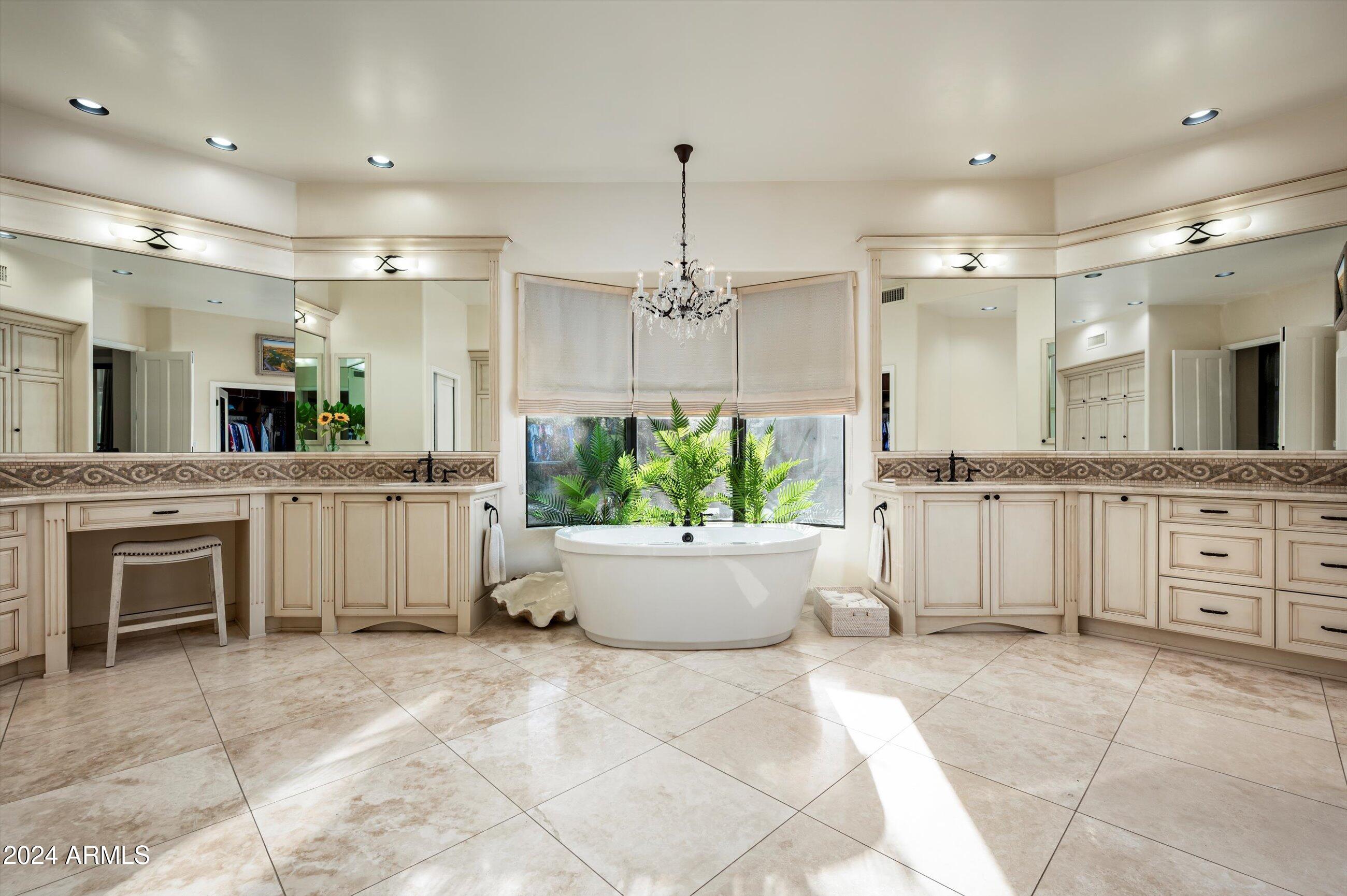 6565 East Stallion Road Paradise Valley, AZ 85253 - Photo 21 of 67 Large Master Bathroom