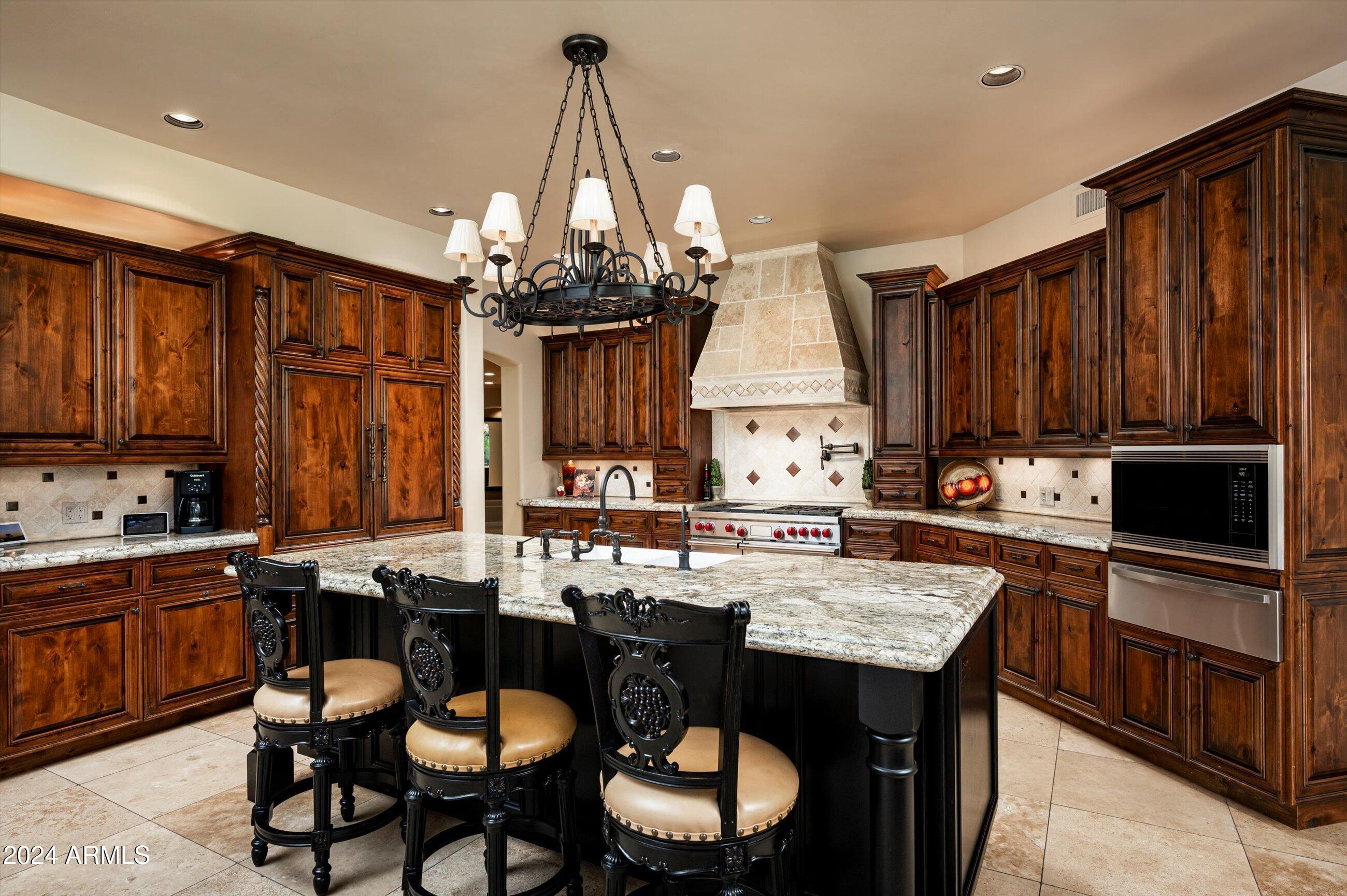 6565 East Stallion Road Paradise Valley, AZ 85253 - Photo 6 of 67 Kitchen