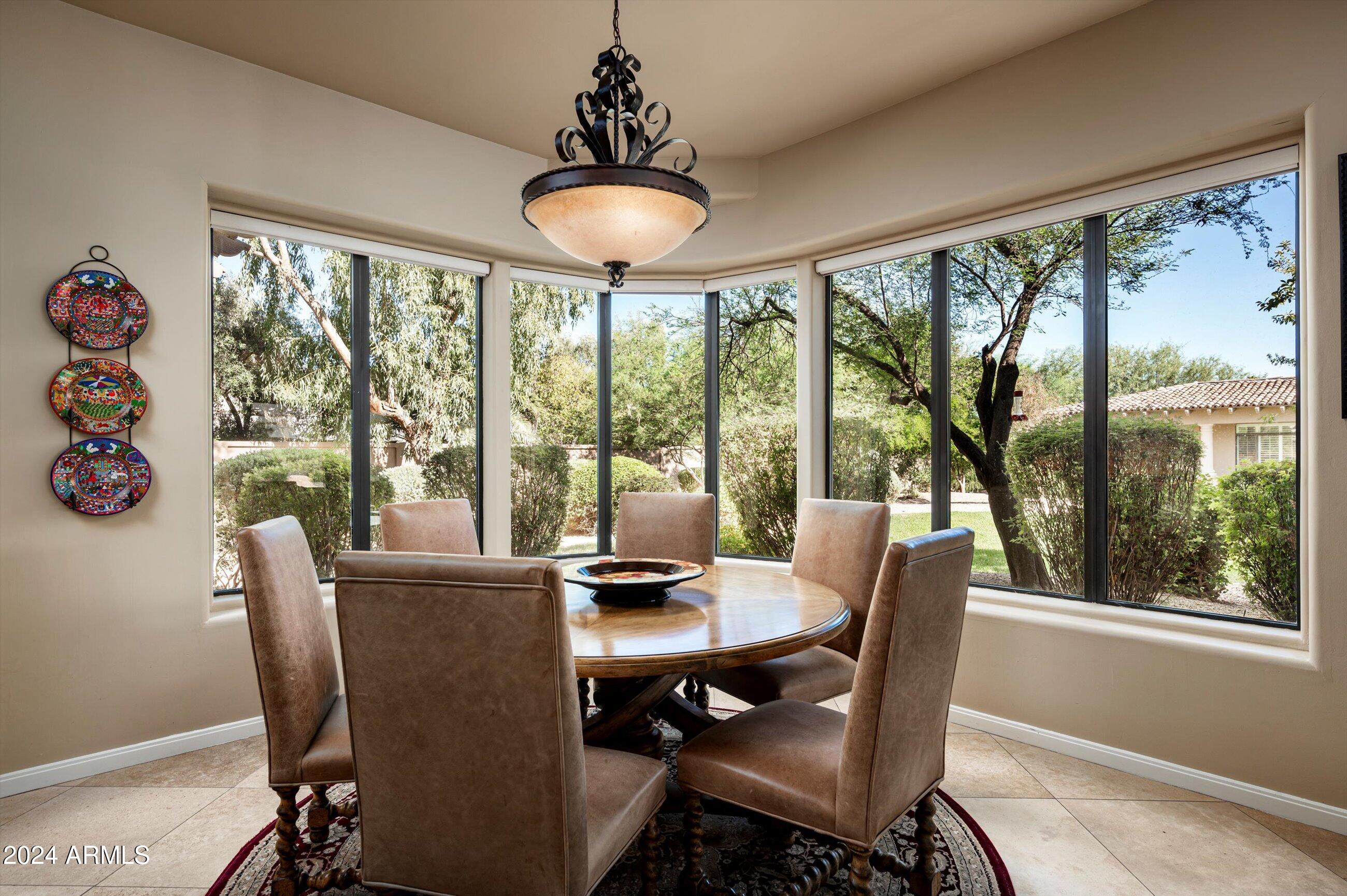 6565 East Stallion Road Paradise Valley, AZ 85253 - Photo 8 of 67 Casual Dining