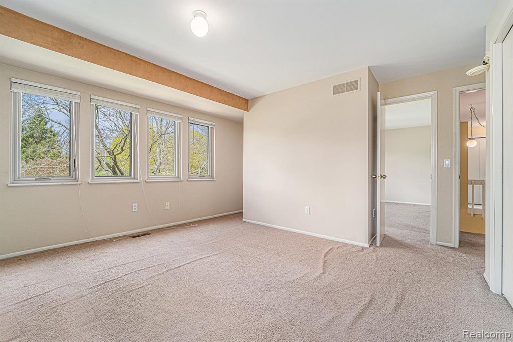 8165 Holcomb Road Clarkston, MI 48348 - Photo 24 of 43