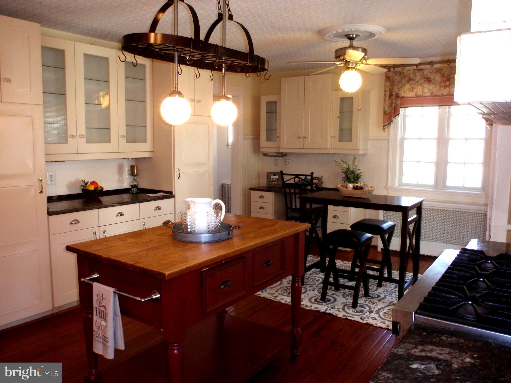 208 Patuxent Road Laurel, MD 20707 - Photo 7 of 27 Kitchen