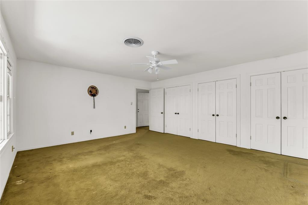 421 Rice Avenue Waco, TX 76708 - Photo 22 of 40 Upstairs, her primary bedroom with closets