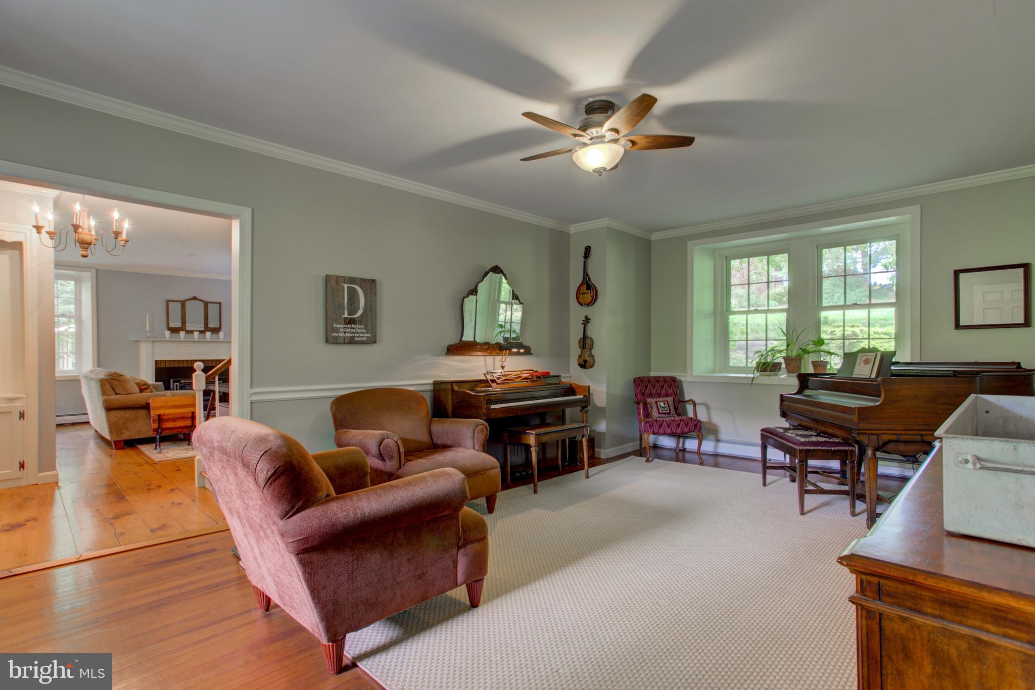 745 Pinkerton Road Mount Joy, PA 17552 - Photo 22 of 103 Living Room