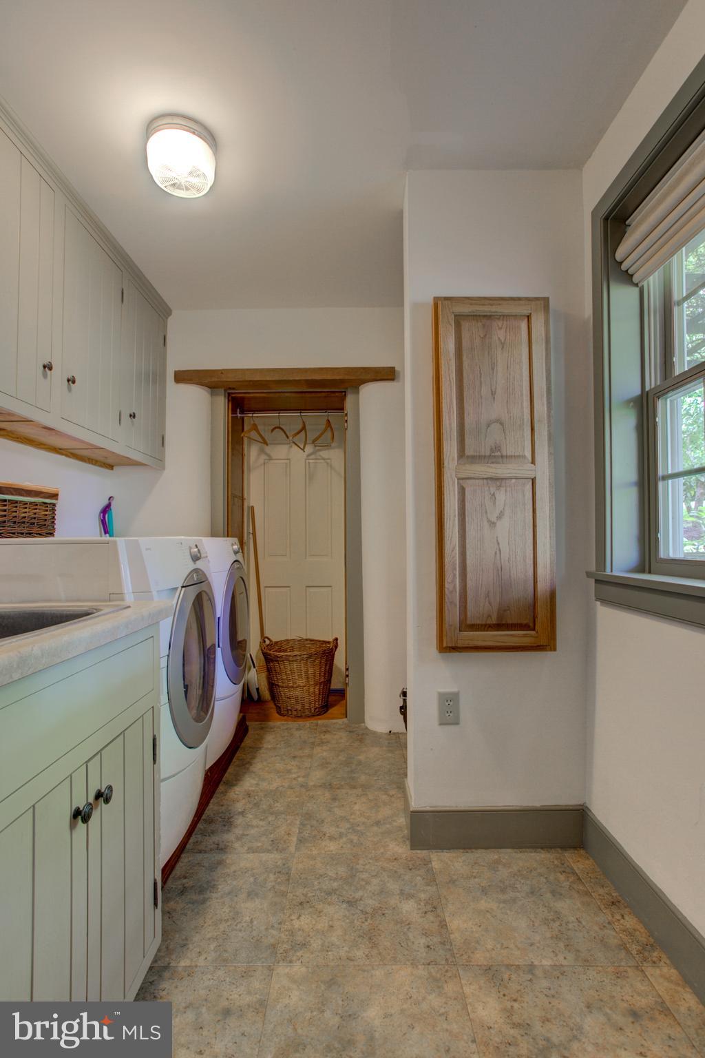 745 Pinkerton Road Mount Joy, PA 17552 - Photo 23 of 103 Laundry