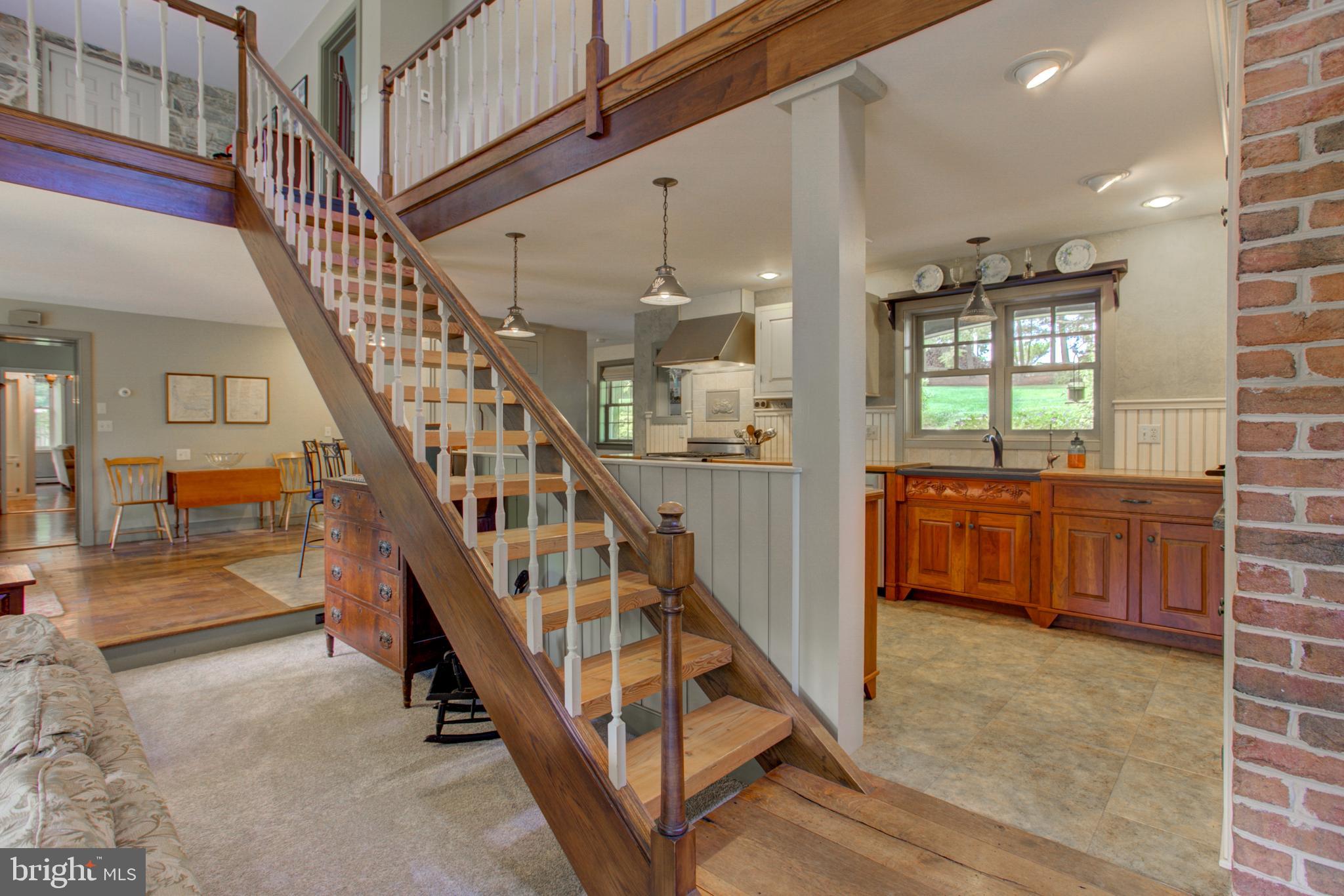 745 Pinkerton Road Mount Joy, PA 17552 - Photo 6 of 103 Open Stairs