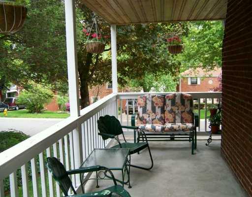 487 Haverhill Road Mt. Lebanon, PA 15228 - Photo 4 of 5 Patio/Deck.