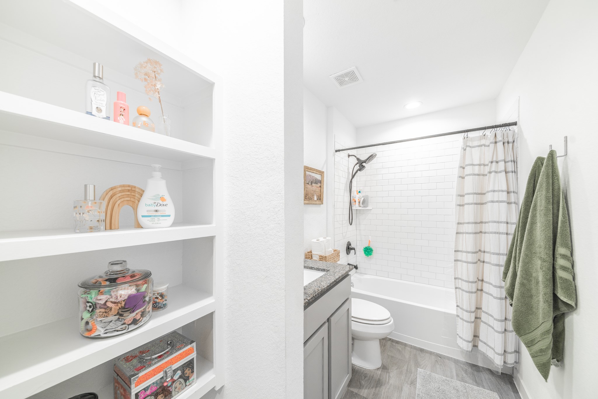 3843 Haydon Rdg Lane Fulshear, TX 77441 - Photo 15 of 36 extra counter space in secondary bathroom