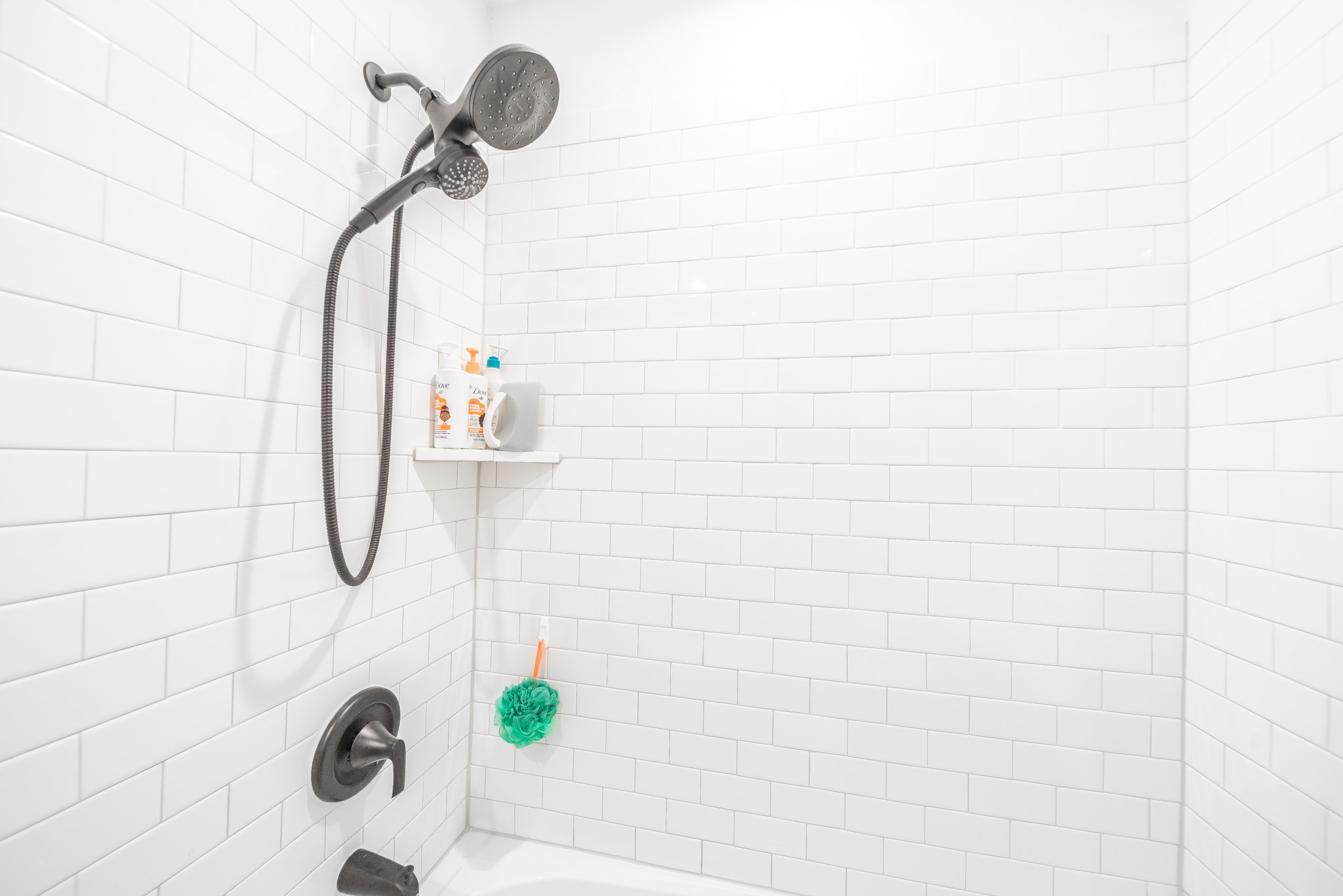 3843 Haydon Rdg Lane Fulshear, TX 77441 - Photo 17 of 36 secondary bathroom