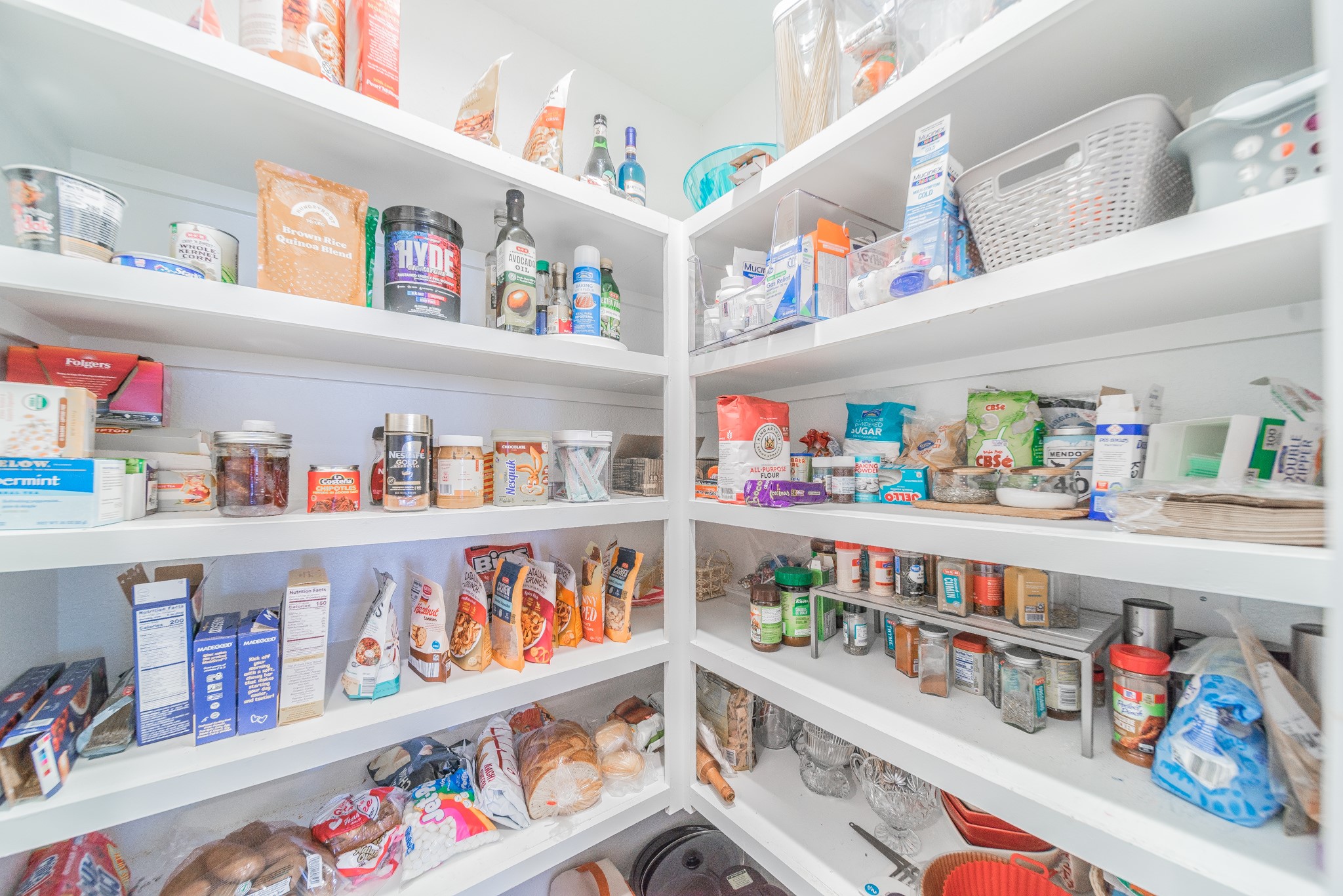 3843 Haydon Rdg Lane Fulshear, TX 77441 - Photo 7 of 36 Walk in Pantry