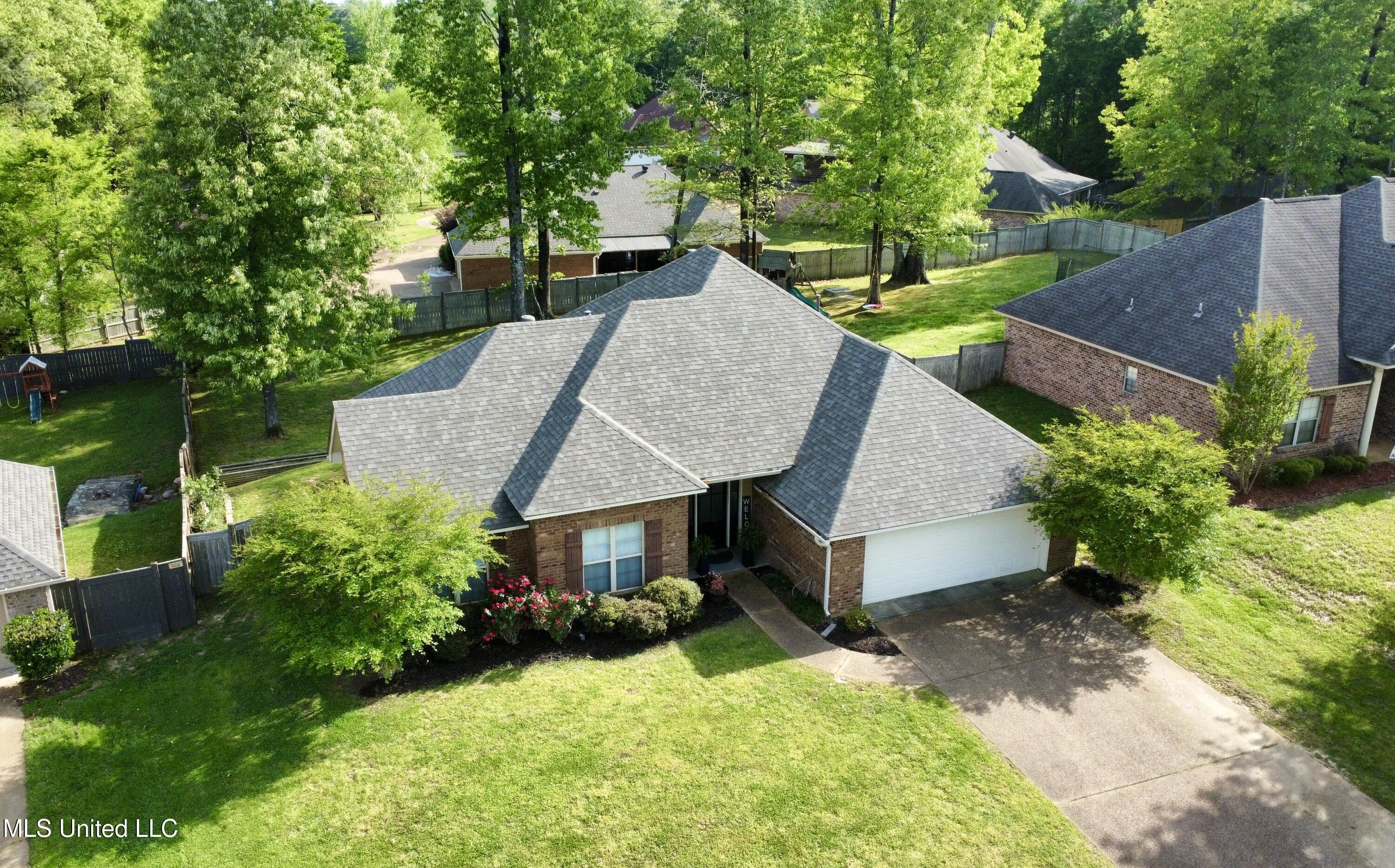 121 Rockbridge Circle Clinton, MS 39056 - Photo 1 of 39 dji_fly_20250410_163608_299_174432099819