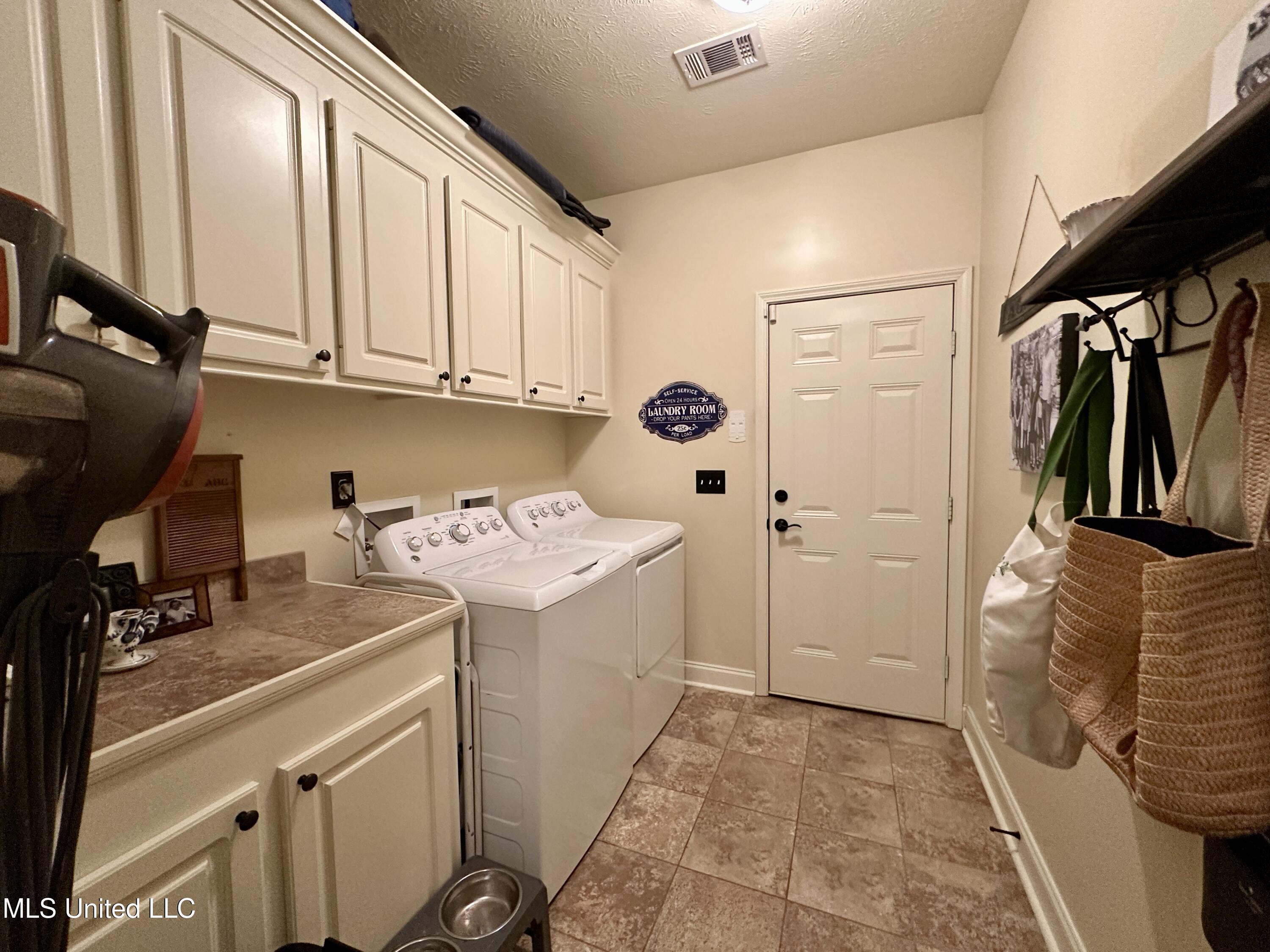 121 Rockbridge Circle Clinton, MS 39056 - Photo 21 of 39 IMG_5675