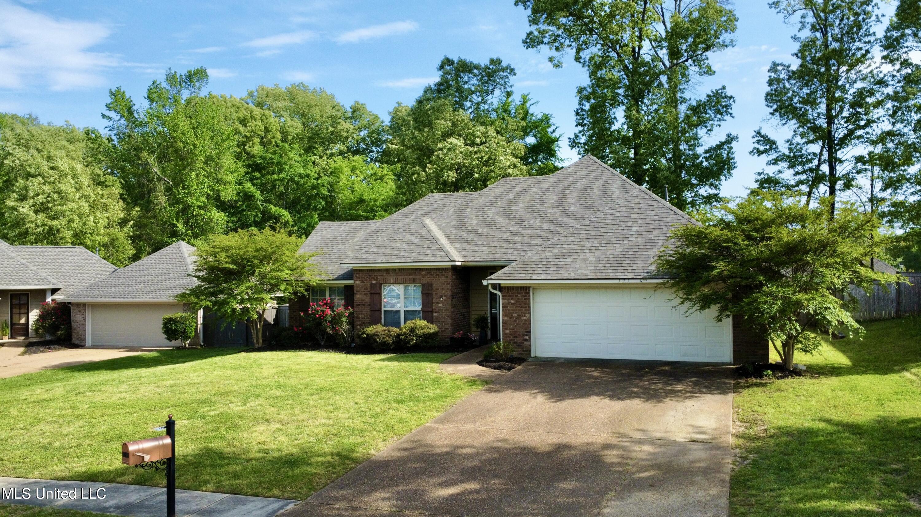121 Rockbridge Circle Clinton, MS 39056 - Photo 3 of 39 dji_fly_20250410_163536_297_174432100602