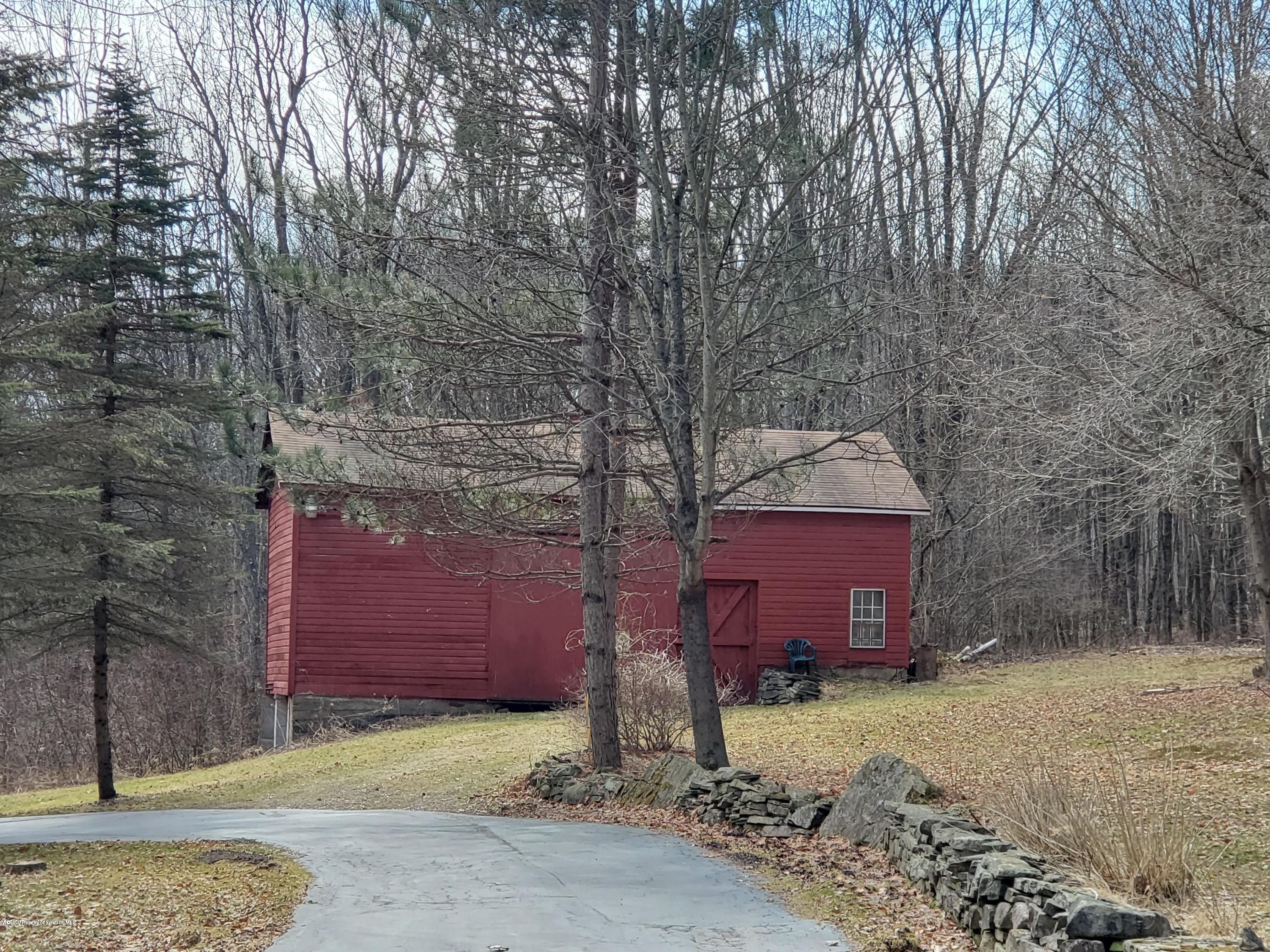 104 Wimmers Road Moscow, PA 18444 - Photo 5 of 41 Gallery Image 5