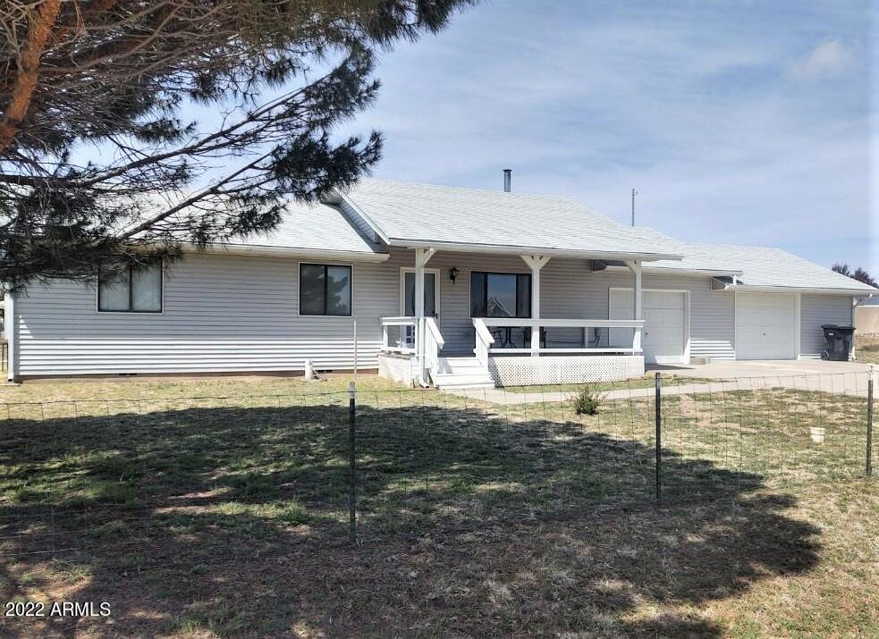 18472 Weaver Mountain Road Peeples Valley, AZ 86332 - Photo 1 of 25 nancy pic