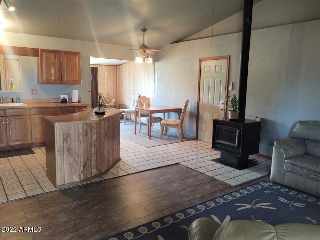 18472 Weaver Mountain Road Peeples Valley, AZ 86332 - Photo 13 of 25 n25