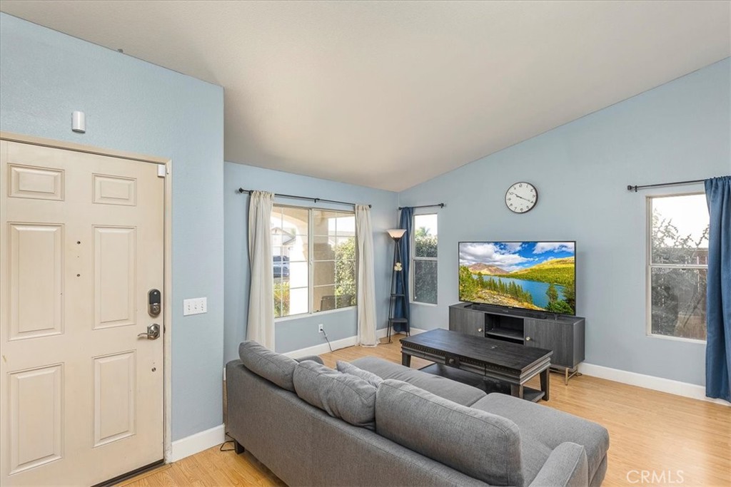 31522 Amsterdam Road Winchester, CA 92596 - Photo 6 of 25