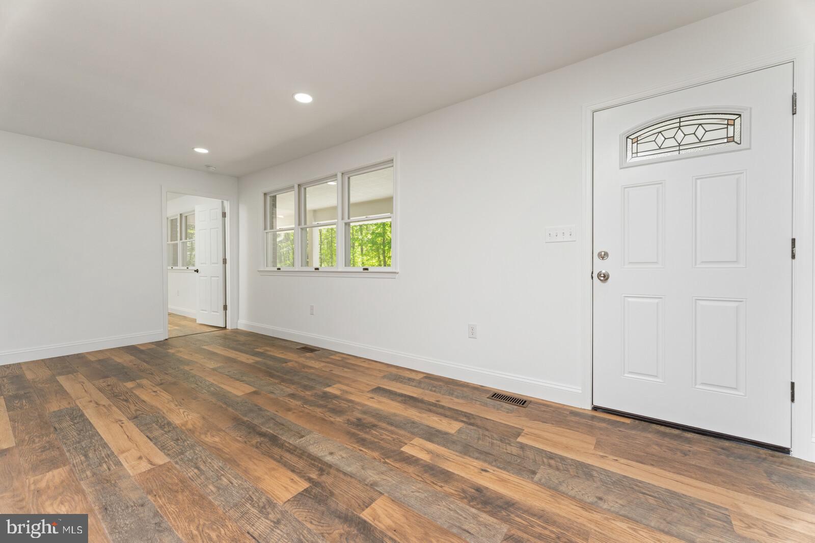 12261 Old Mill Road Midland, VA 22728 - Photo 11 of 39 Gallery Image 11