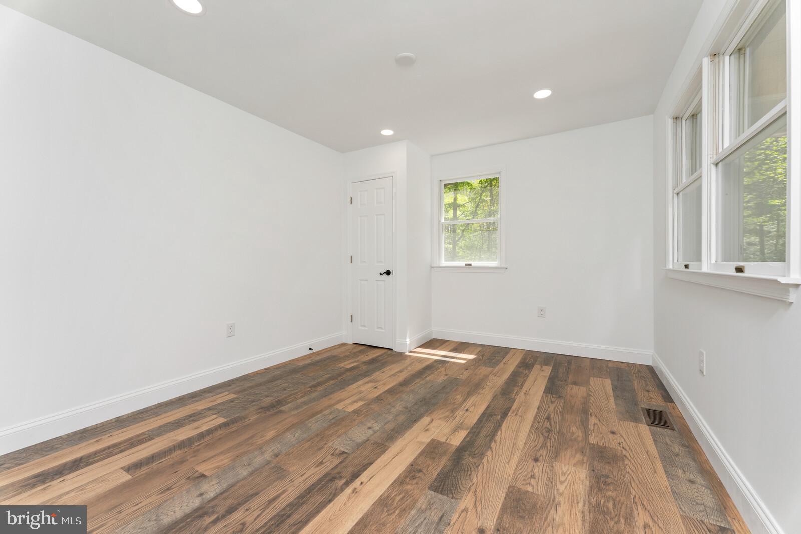 12261 Old Mill Road Midland, VA 22728 - Photo 13 of 39 Gallery Image 13