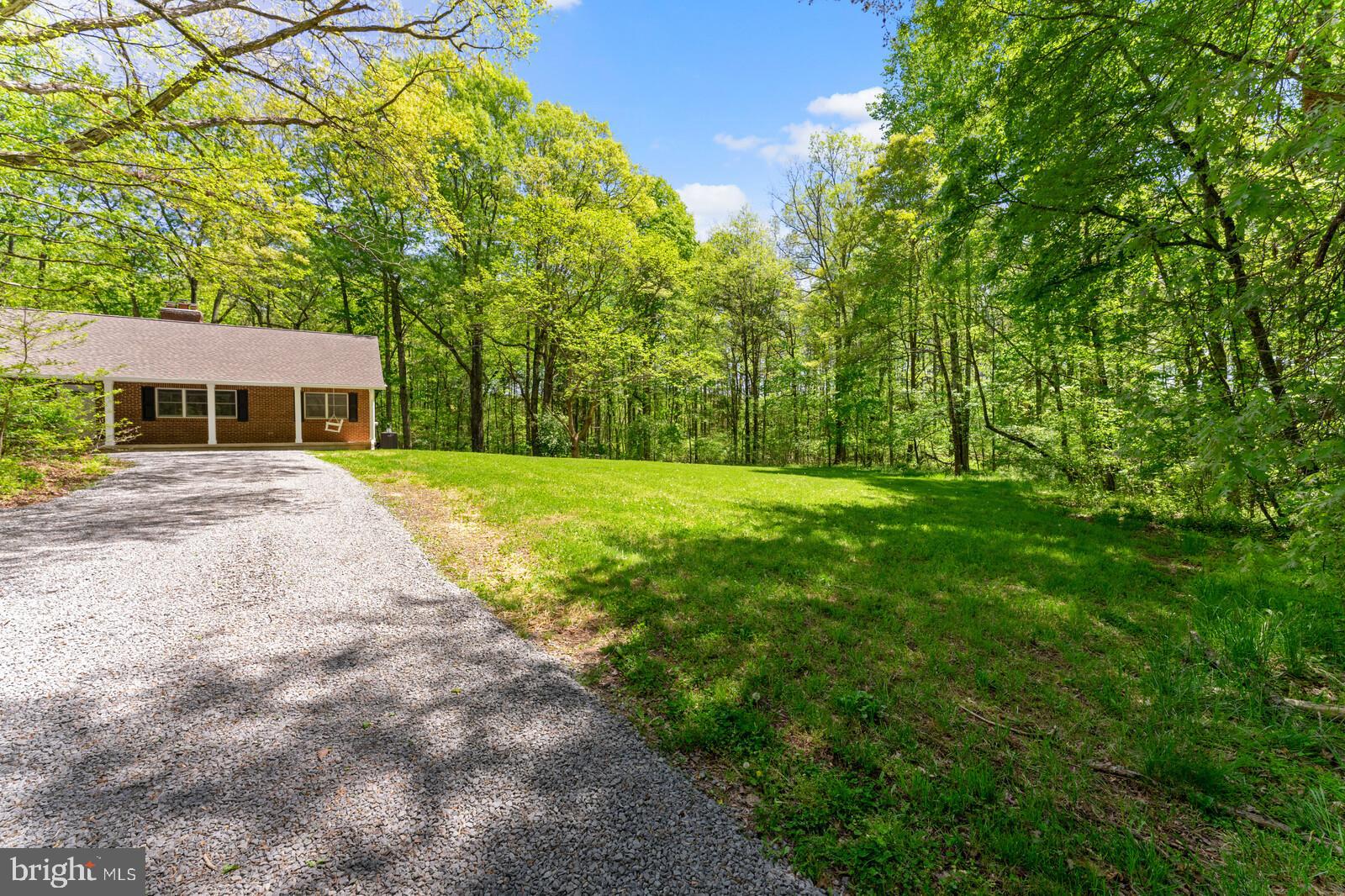 12261 Old Mill Road Midland, VA 22728 - Photo 4 of 39 Gallery Image 4