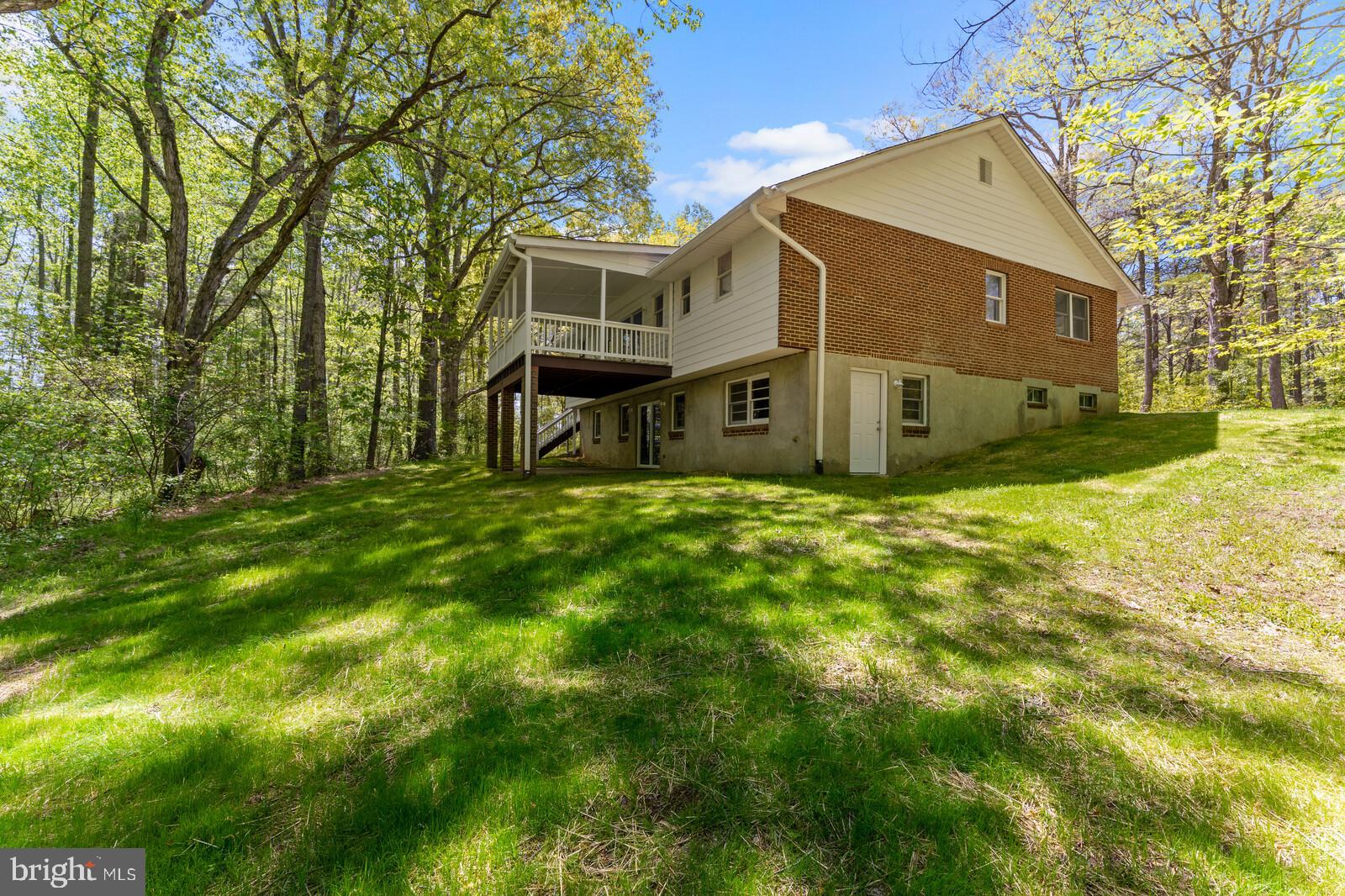 12261 Old Mill Road Midland, VA 22728 - Photo 9 of 39 Gallery Image 9