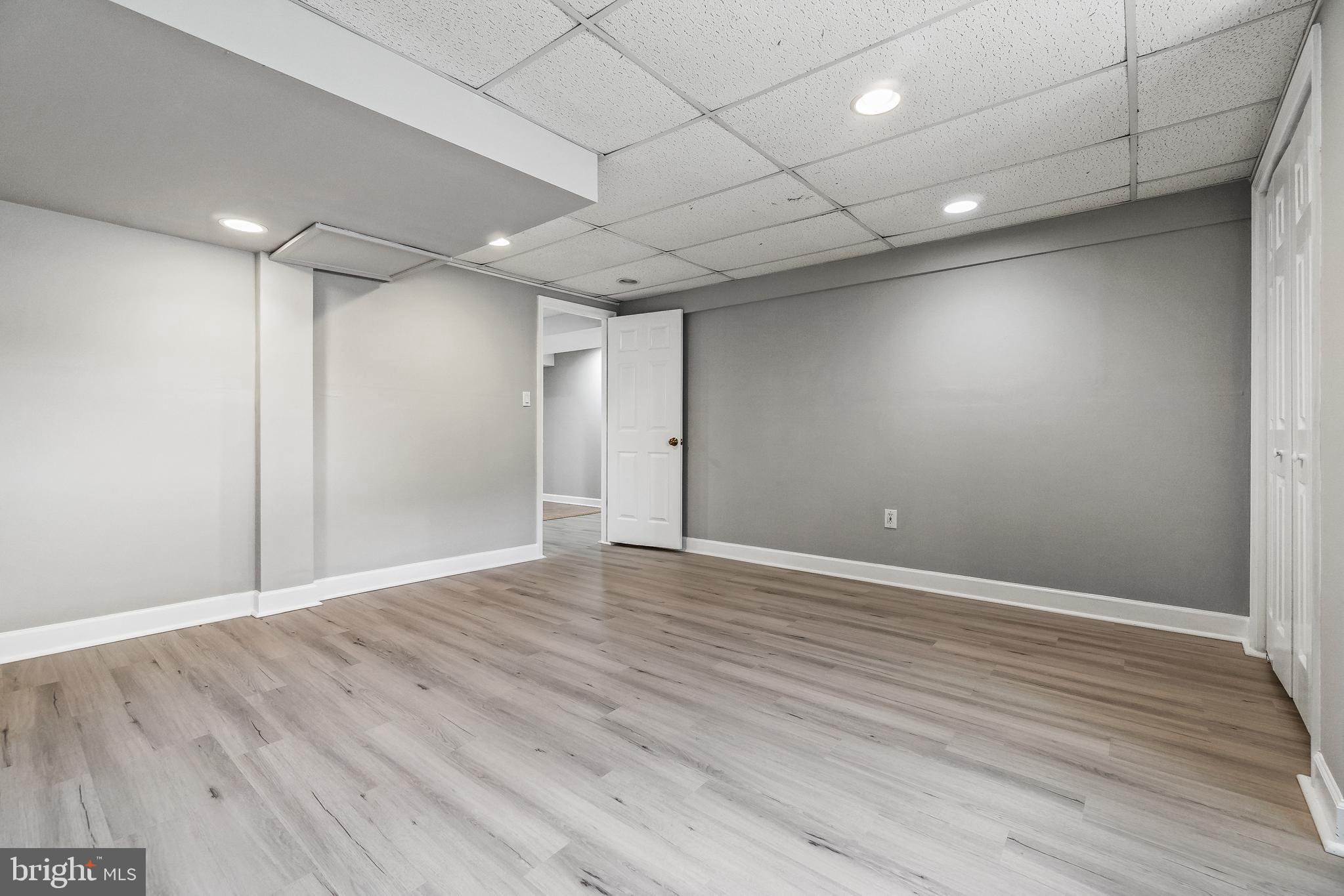 5306 Ravensworth Road Springfield, VA 22151 - Photo 29 of 36